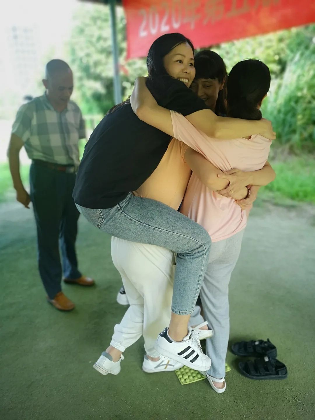 花城控股集團(tuán) 花城控股集團(tuán)